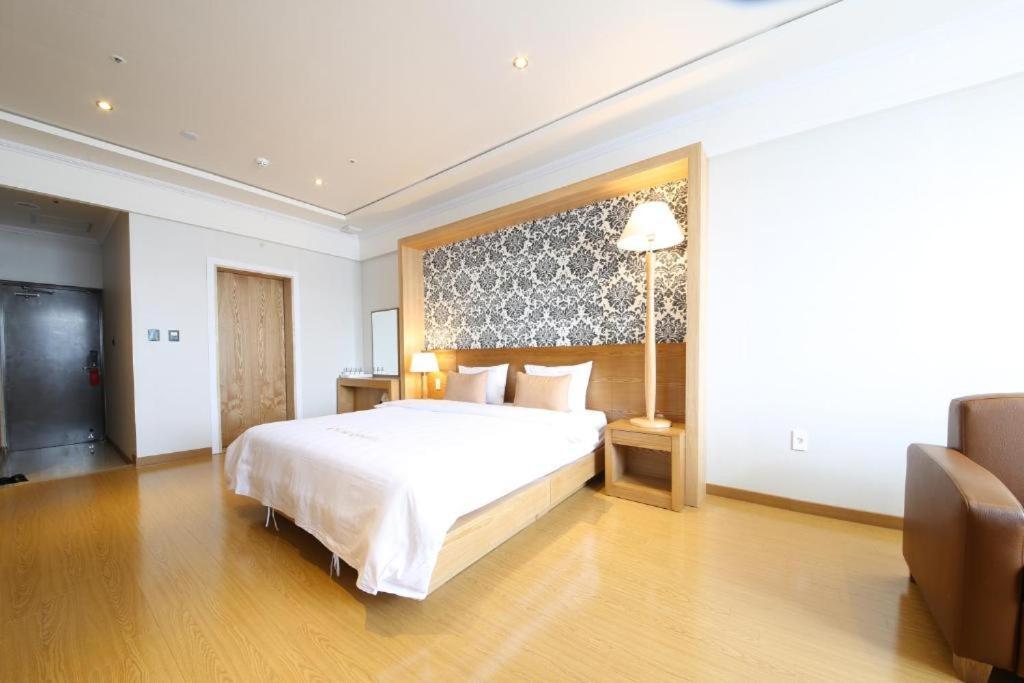 Lake 45 Hotel Naju Dış mekan fotoğraf