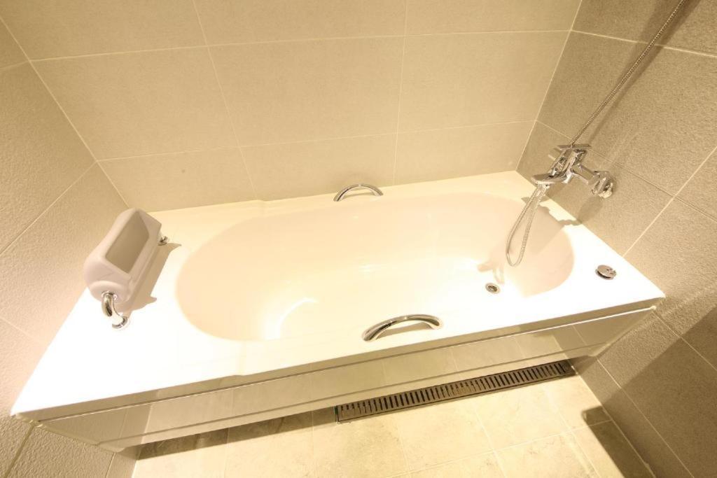 Lake 45 Hotel Naju Dış mekan fotoğraf