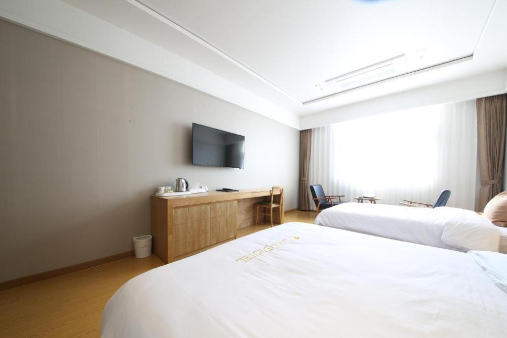 Lake 45 Hotel Naju Dış mekan fotoğraf