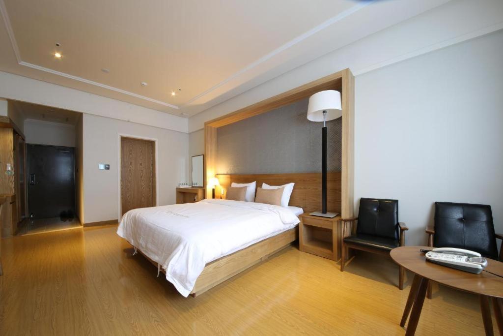 Lake 45 Hotel Naju Dış mekan fotoğraf