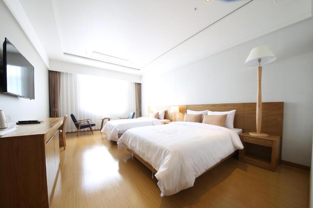 Lake 45 Hotel Naju Dış mekan fotoğraf